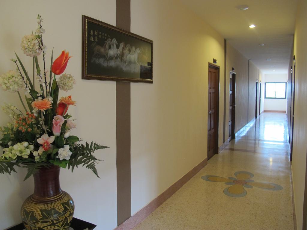 The Star Hotel Udon Thani Esterno foto