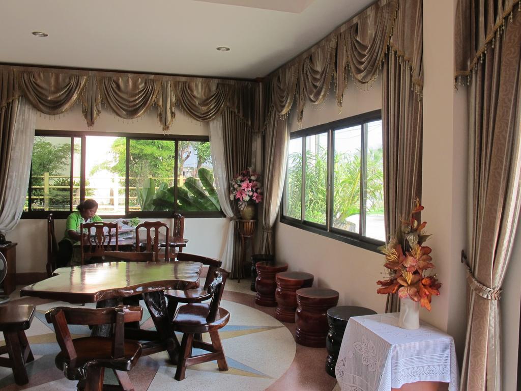 The Star Hotel Udon Thani Esterno foto