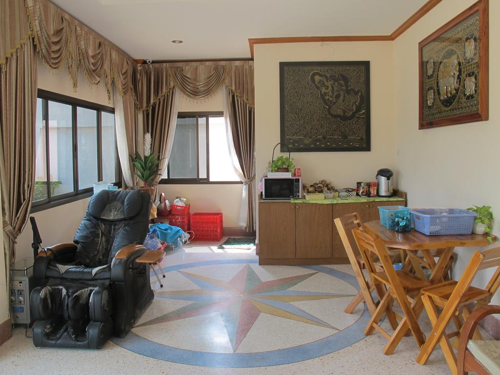 The Star Hotel Udon Thani Esterno foto