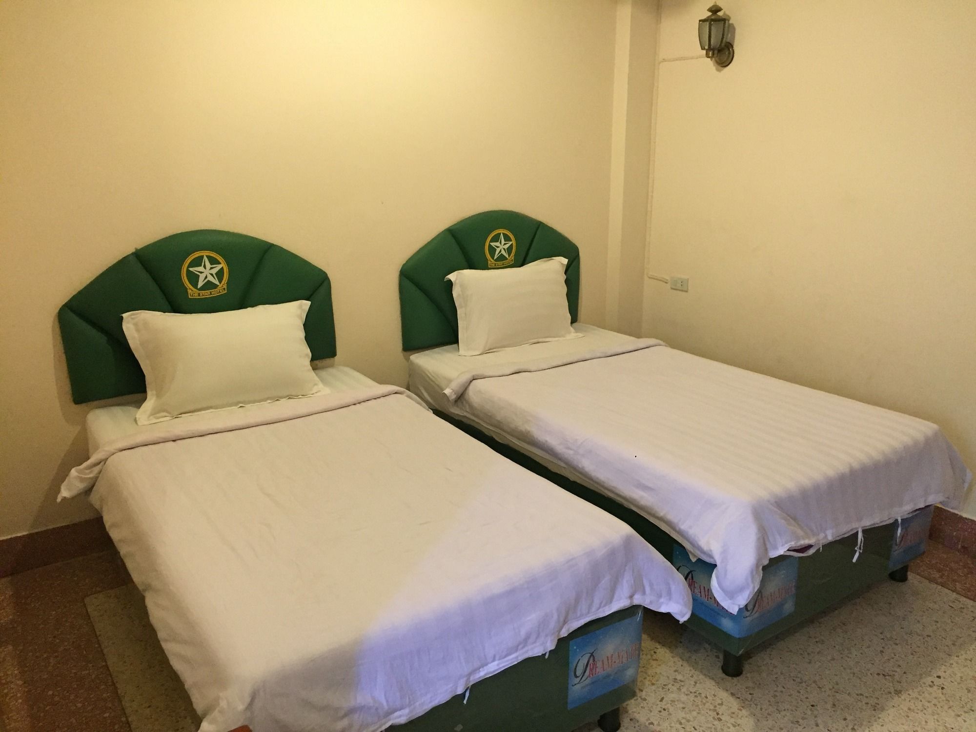 The Star Hotel Udon Thani Esterno foto