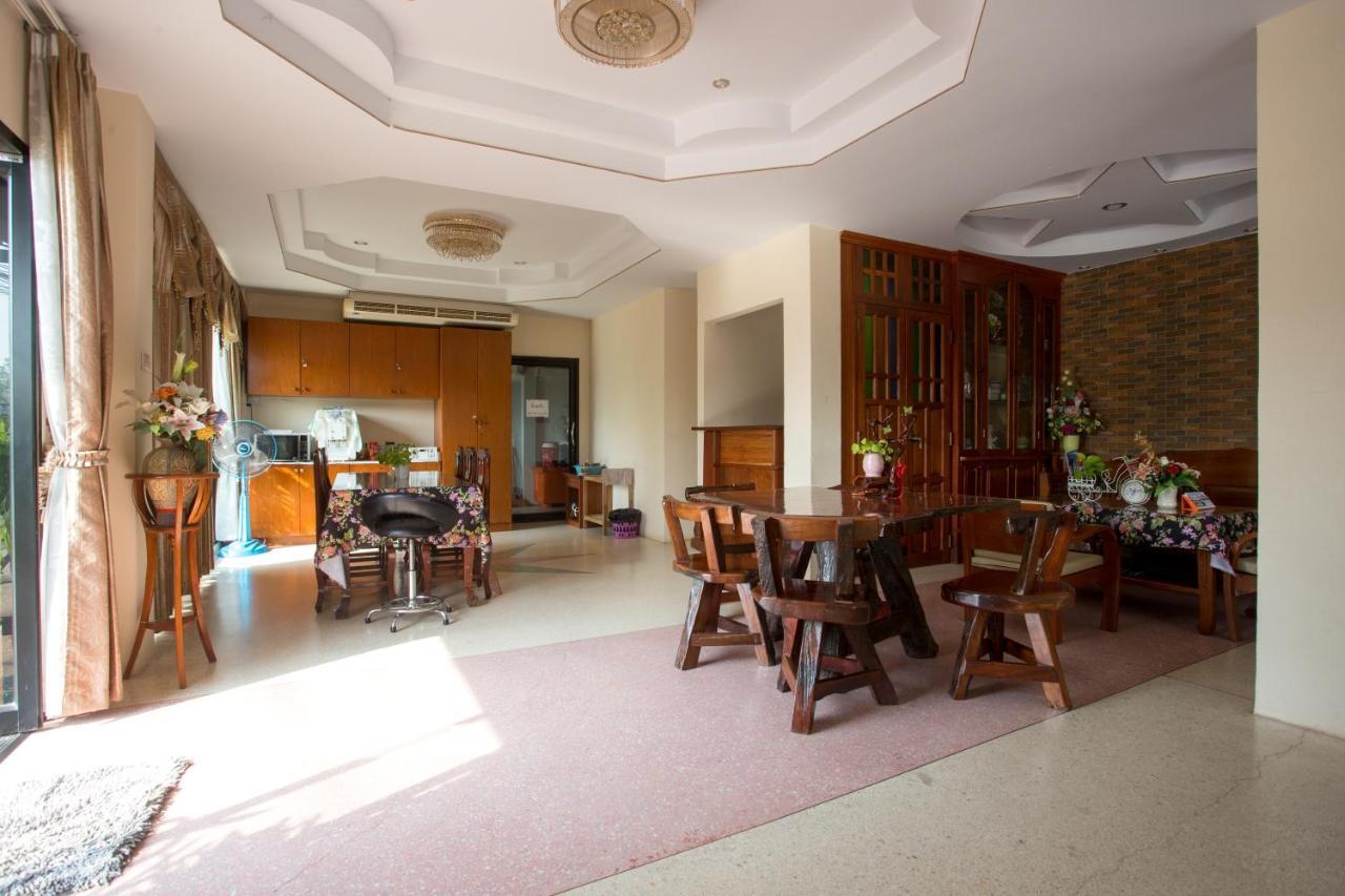 The Star Hotel Udon Thani Esterno foto